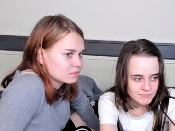 couple
        two_girls_on_da_stream cam image #149462