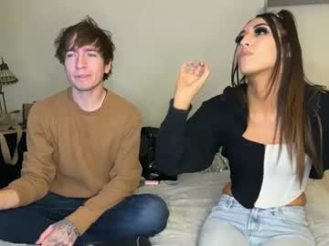 couple
        makeithott cam image #213848