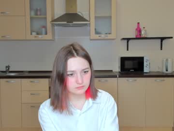 girl
        lisaosbornes cam image #83845