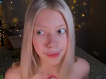 girl
        simonagerry cam image #43297