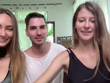 couple
        lechee_love cam image #192816