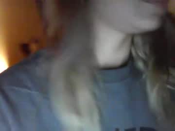girl
        demiibear cam image #84125
