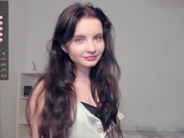 girl
        hello_mysun cam image #120672