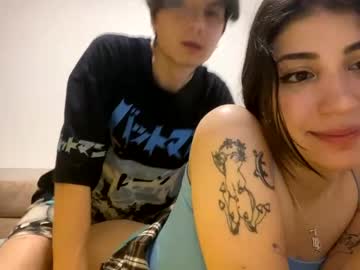 couple
        step__siblings cam image #77373