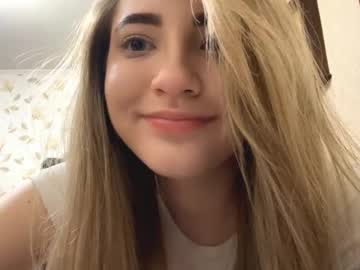 girl
        dawnbluett cam image #251045
