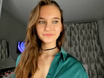girl
        lorettafairleigh cam image #161608