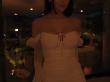 girl
        honeyco57 cam image #97459