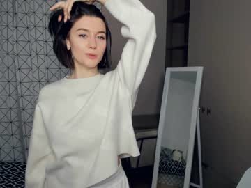 girl
        mias_energy cam image #135075