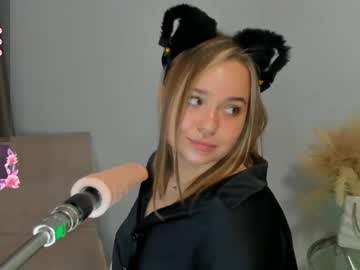 girl
        melissabowen cam image #197357