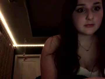 girl
        parislevine cam image #68116