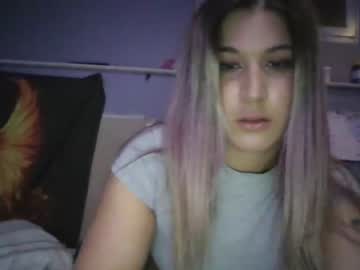 girl
        sweetsaltyx cam image #132249