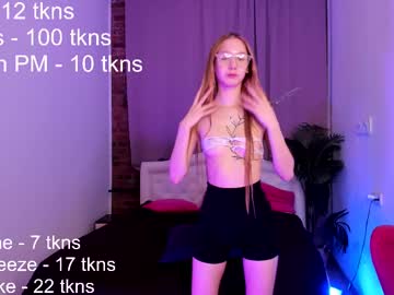 girl
        elizabeth_daily cam image #243105