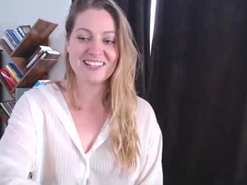 girl
        veronicawest cam image #45937