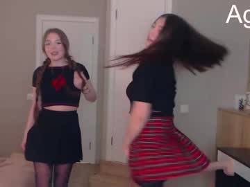 girl
        lilian_bell cam image #47709