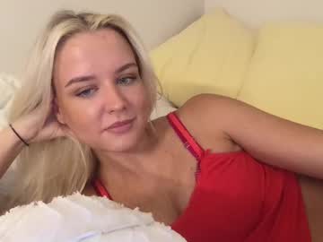 girl
        clovassecrets cam image #237616