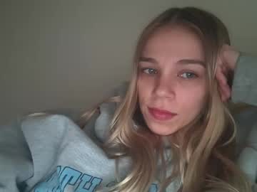 couple
        chloe_damian cam image #261135