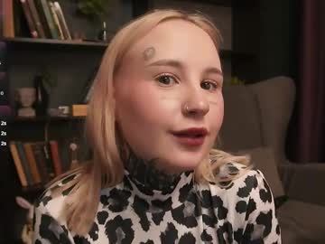 girl
        bennymurrh_ cam image #246800