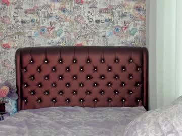 girl
        angelina_new cam image #19109