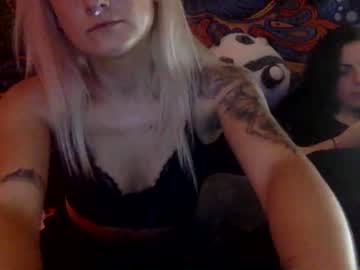 girl
        starrywanderlust cam image #87652