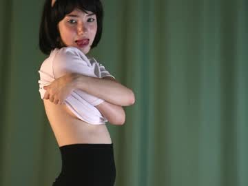 girl
        1thour cam image #192953