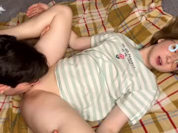 couple
        cherry_moonn cam image #13572