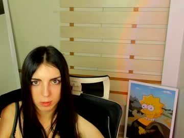girl
        emilie_shy cam image #194583