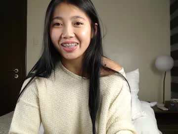 girl
        skytime96 cam image #144807