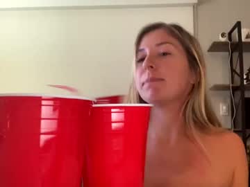 couple
        iluvyoujenny cam image #43531