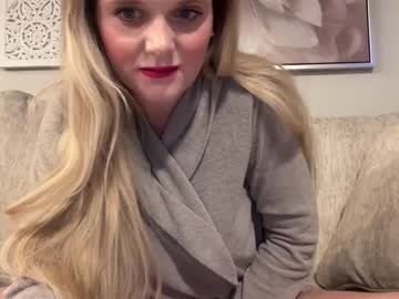 girl
        booksnlooksgirl cam image #198594