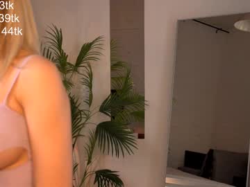 girl
        cindy_sunn cam image #259614