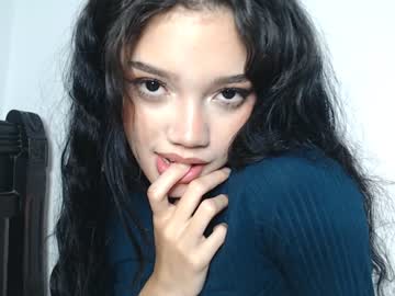 girl
        princessluna__ cam image #166877