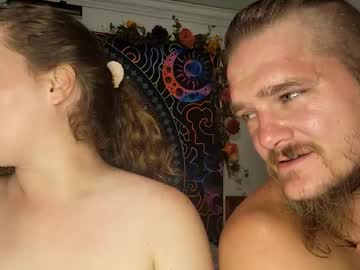 couple
        daddies_lil_secret cam image #266244