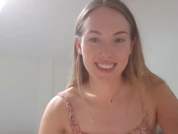 girl
        ivyyy1995 cam image #253426