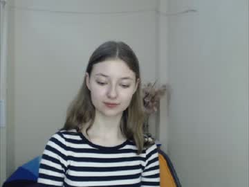 girl
        vivien_leight cam image #65804