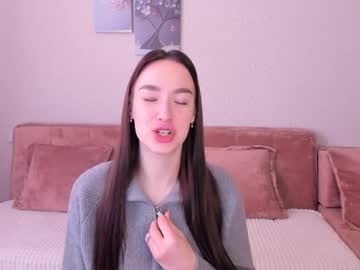 girl
        arianariari cam image #237957
