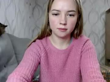 girl
        frayderr cam image #74928