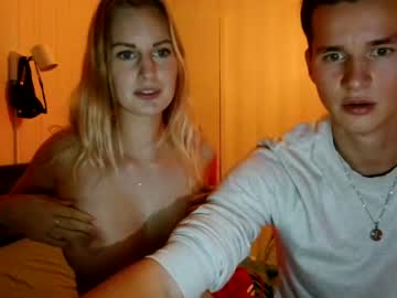 couple
        melanie_rosex cam image #55527