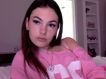 girl
        belleluvv cam image #249533