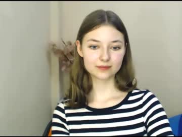 girl
        vivien_leight cam image #65134