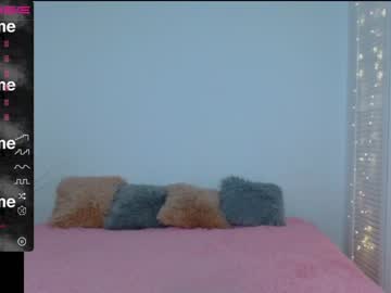 girl
        kittycat__lovee cam image #24546