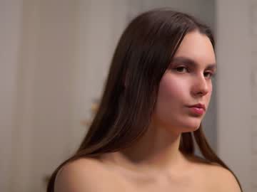 girl
        philomenacutsforth cam image #234635