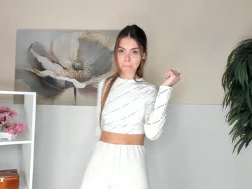 girl
        elviachaplin cam image #146888