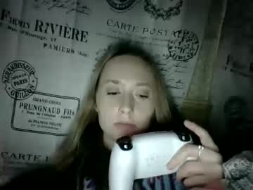 girl
        petitetinybabe cam image #113459