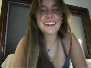 girl
        emma_walkerx cam image #137826