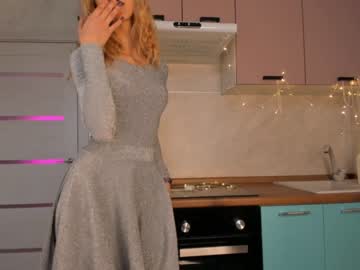 girl
        milanative cam image #53381