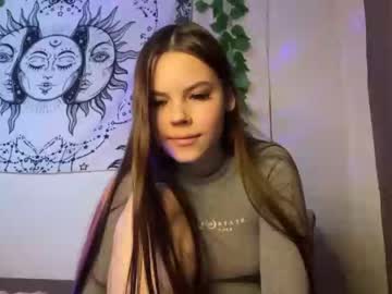 girl
        milkamil_ cam image #162554