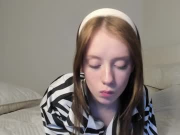 girl
        amy1_1 cam image #251118
