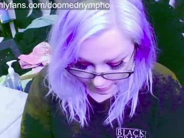girl
        doomednympho cam image #8418