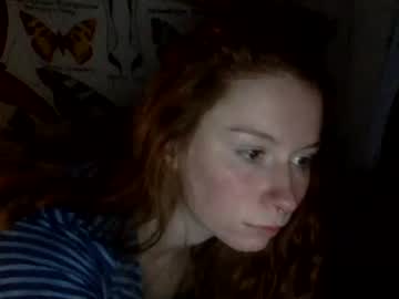 girl
        robinblackly cam image #38132