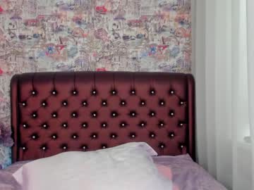 girl
        angelina_new cam image #19134